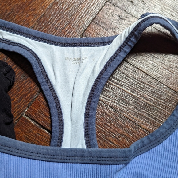 Bebe tank top workout - Picture 8 of 10